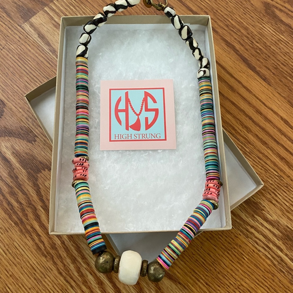Very unique High Strung necklace, lots of color! Super cute!